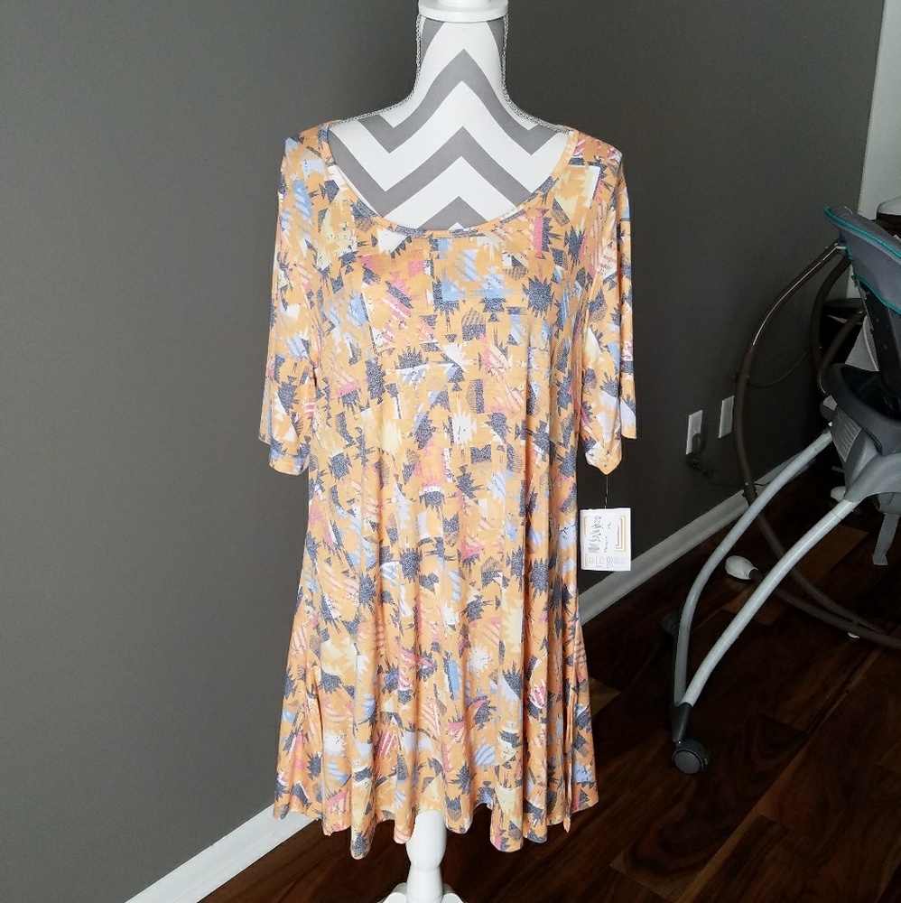 LuLaRoe Perfect Tee